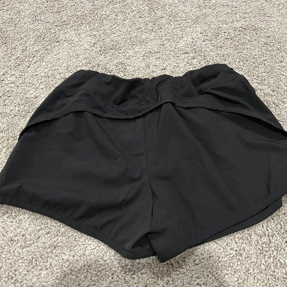 Old Navy Active Black Shorts - Picture 2 of 2
